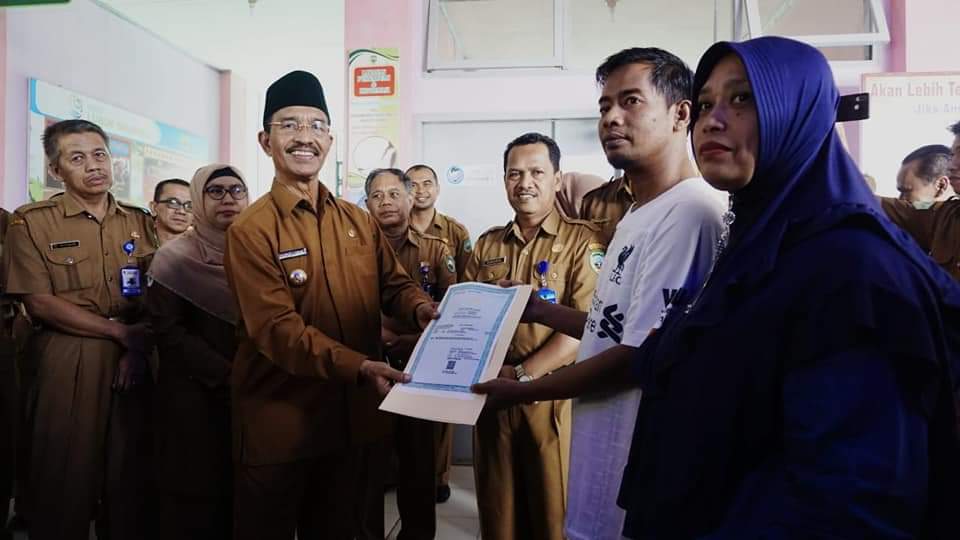 Bayi yang Lahir di Pasaman, Langsung Dapat Akta