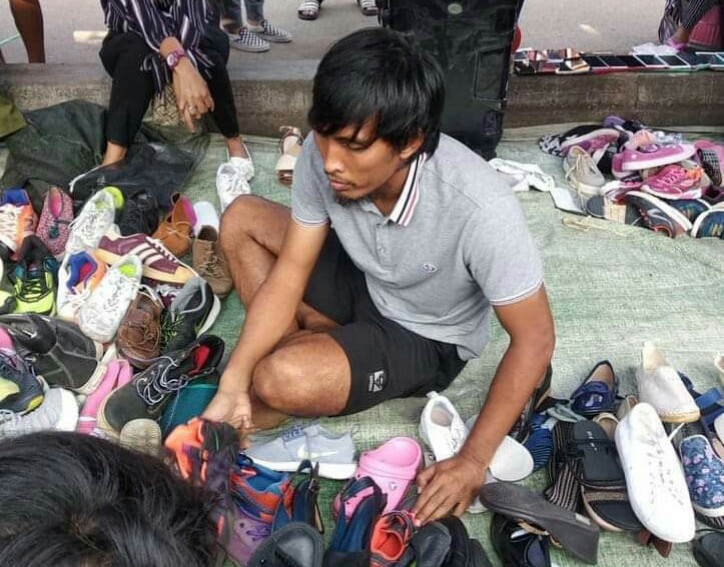 Heboh Phyton Sedang Jual Sepatu, Budi Sudarsono: Benar itu Saya !