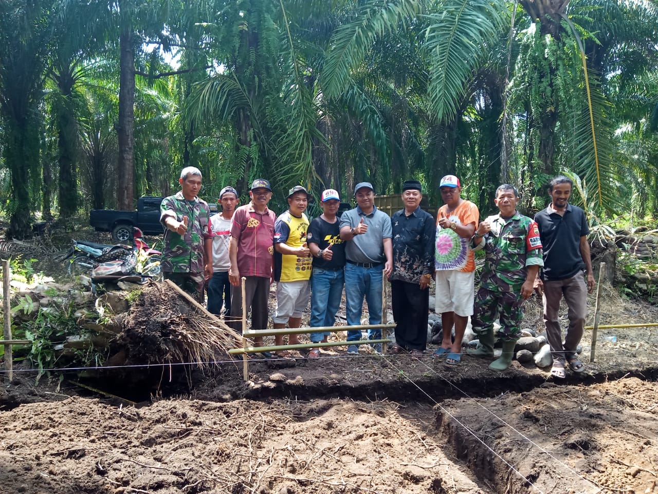 Donizar Bersama ITAKI, TNI dan Tokoh Masyarakat Gelar Bedah Rumah di Kinali