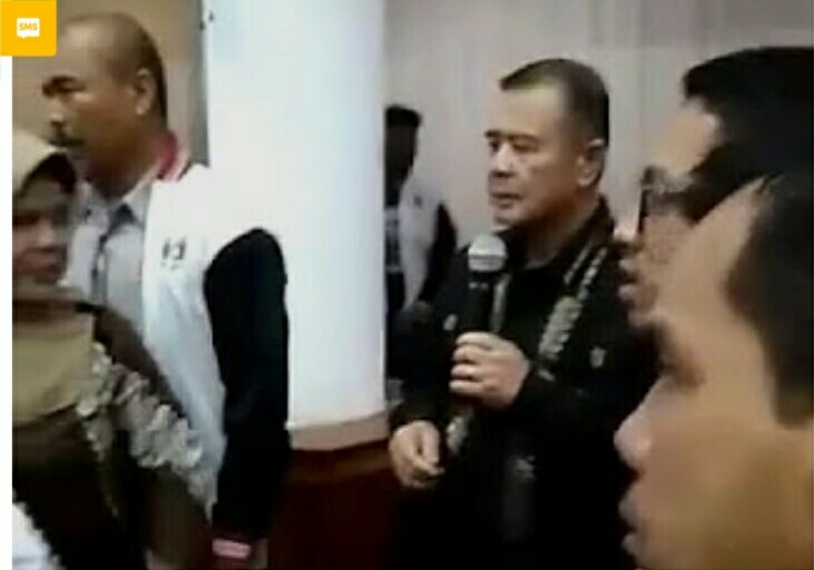 Diduga Masalah Dana Hibah, Wakil Ketua Koni Pukul Kabid Olahraga Dispora di Depan Wagub Sumbar