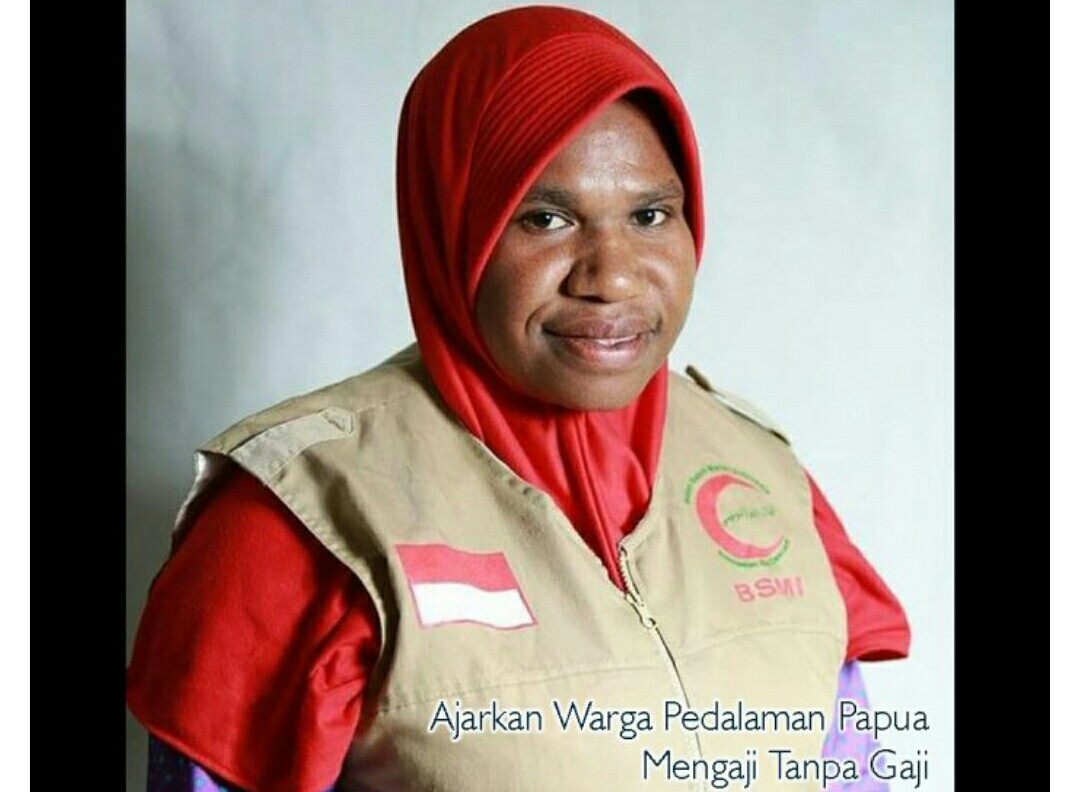 Sungguh Mulia, Aminatus Sadiyah Ajarkan Warga Pelosok Papua Mengaji Tanpa Digaji