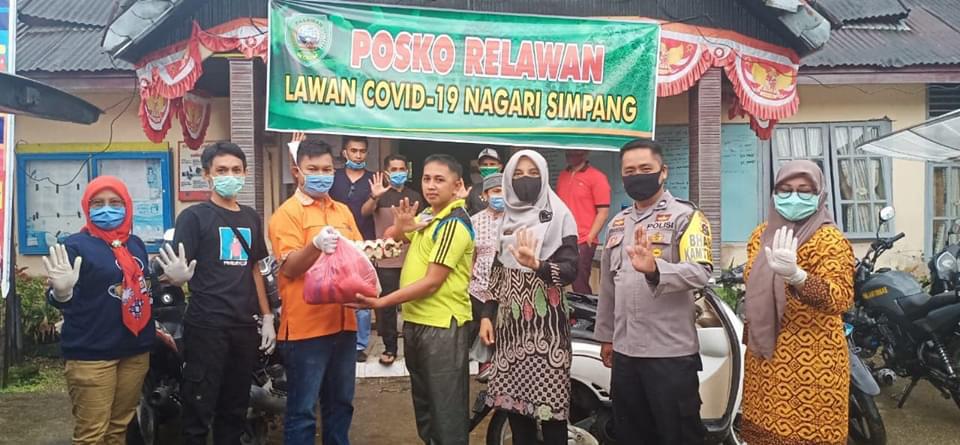 Sobat Ertri dan Komunitas Fotografer/MUA Pasaman Peduli, Salurkan Donasi ke Warga Terdampak Covid-19