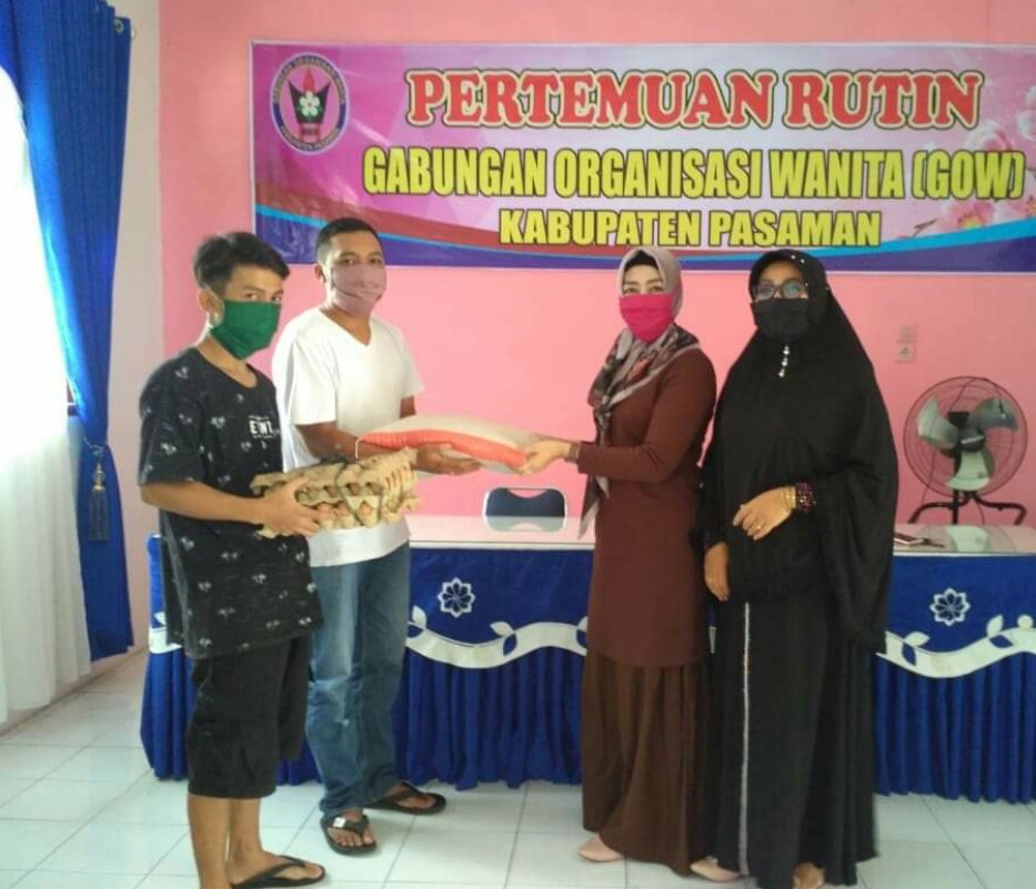 Komunitas Game Online LBS Squad Peduli, Melalui GOW Pasaman Bantu Warga Terdampak Covid-19
