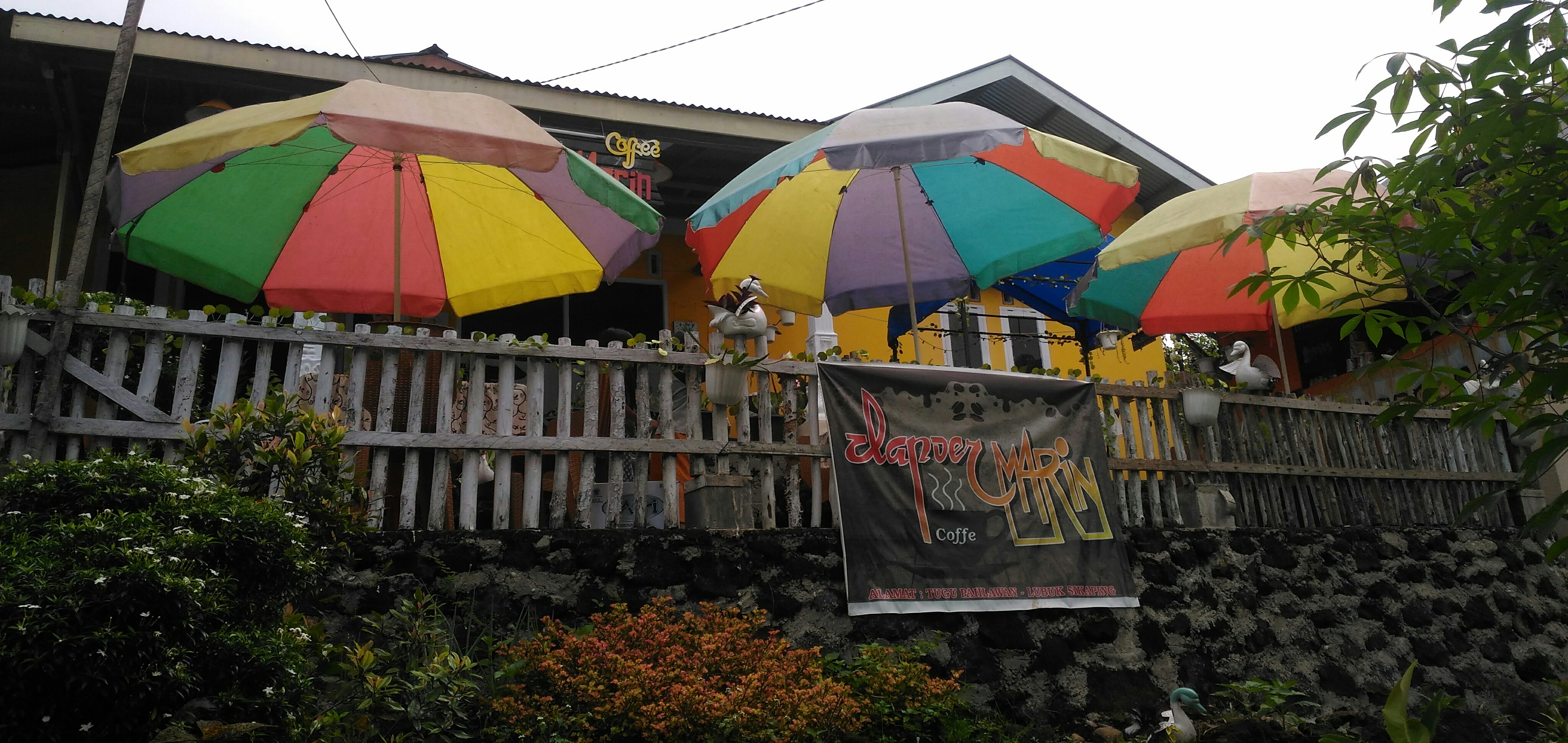 Dapoer MA-RIN Cafe & Resto Di Komplek Tugu Lubuk Sikaping Hadirkan Karaoke Keluarga Dengan Sajian Makanan Minuman Nikmat