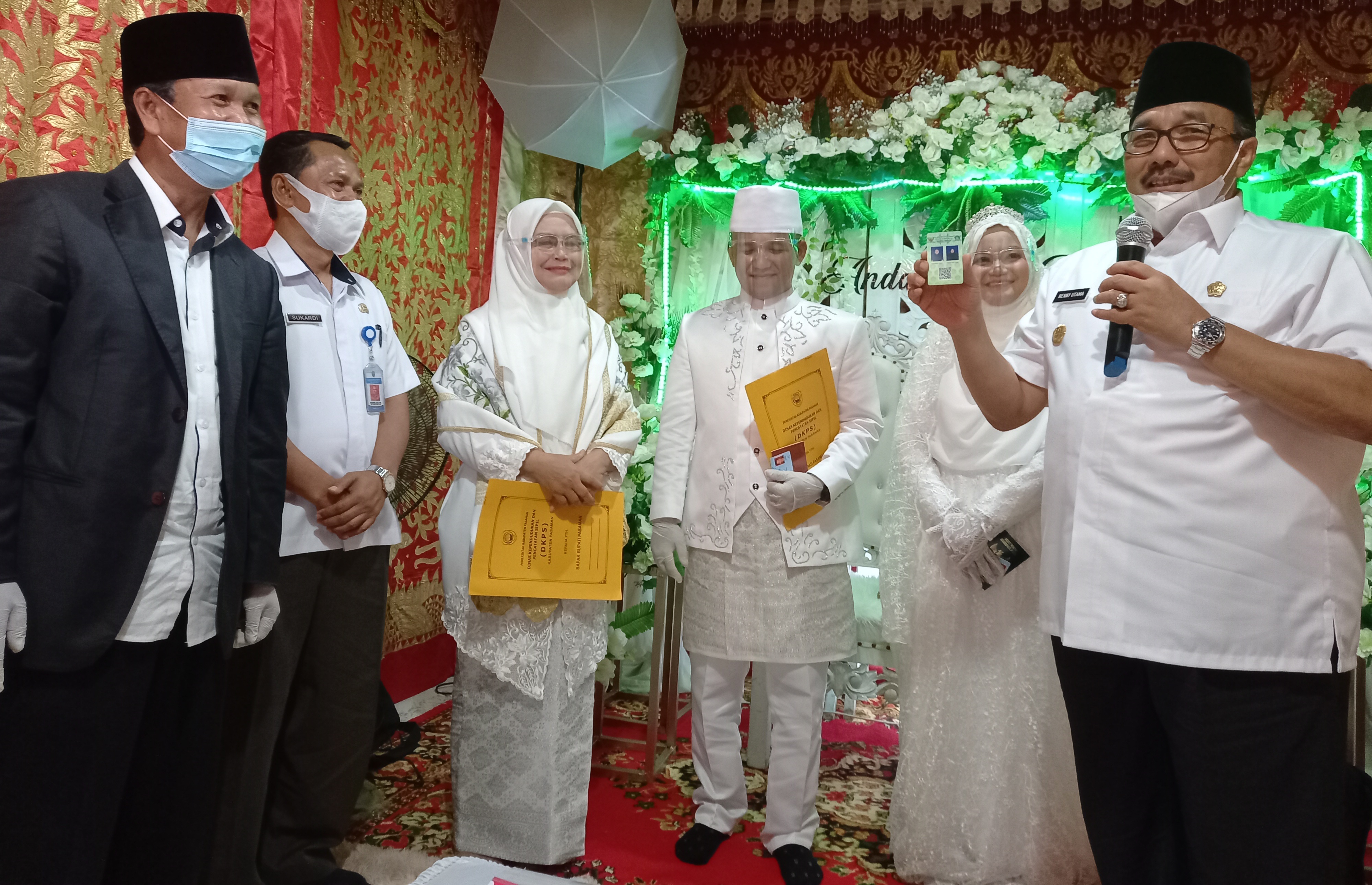 Bupati Pasaman Dan KUA Lubuk Sikaping Launching Kartu Nikah, Dokumen Penting Dengan Banyak Manfaat