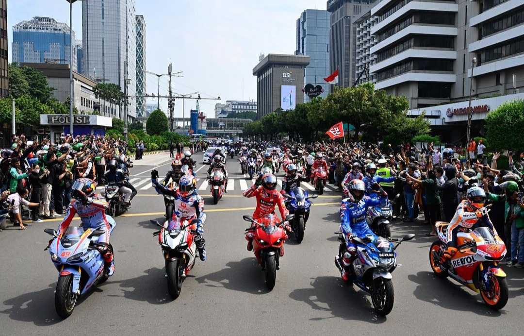 Parade MotoGP Digelar Meriah, Masyarakat Indonesia Bergembira