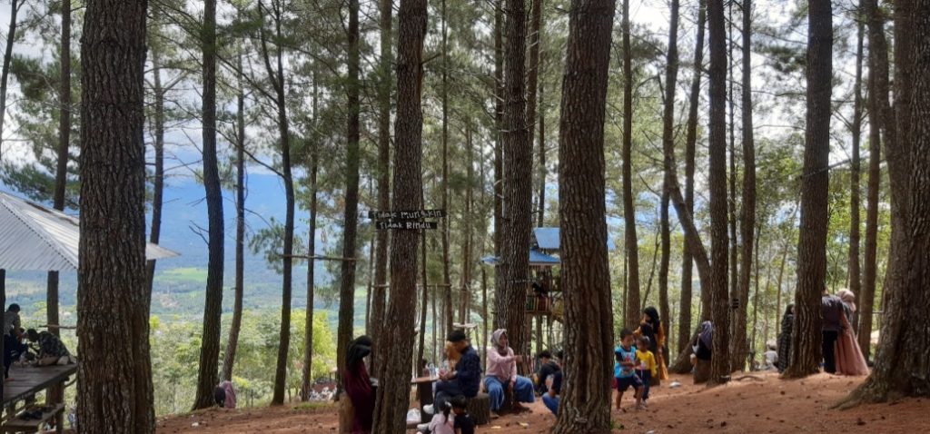 Wisata Puncak Koto Panjang Diserbu Wisatawan | centangbiru.com