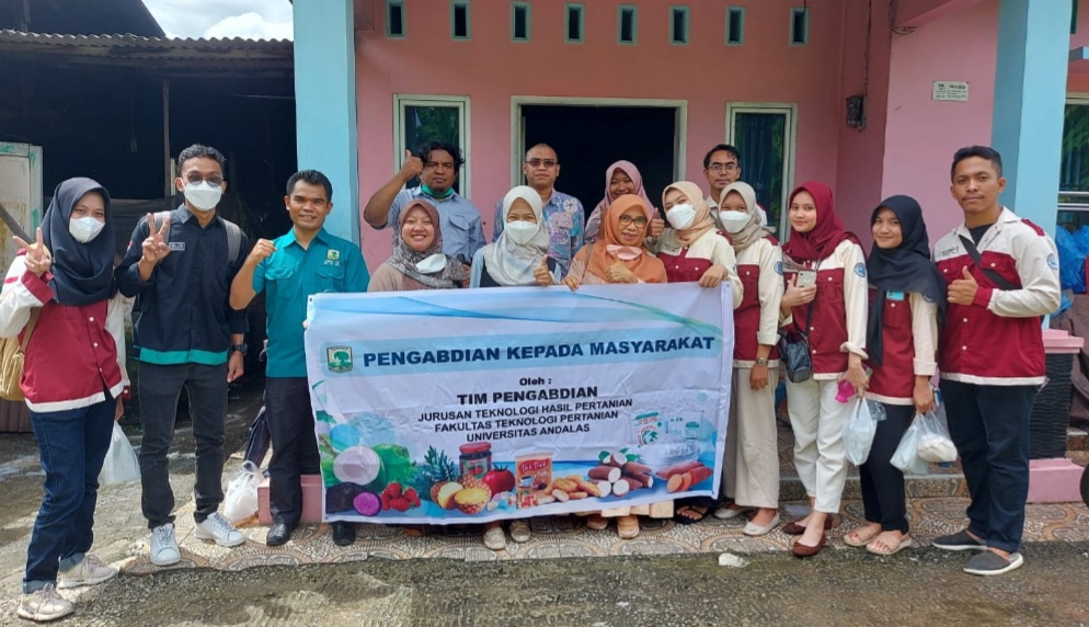 Jurusan TPHP Unand Gelar Pengabdian Masyarakat di Pabrik Tahu DR Padang, Diperlukan Inovasi Lebih Lanjut